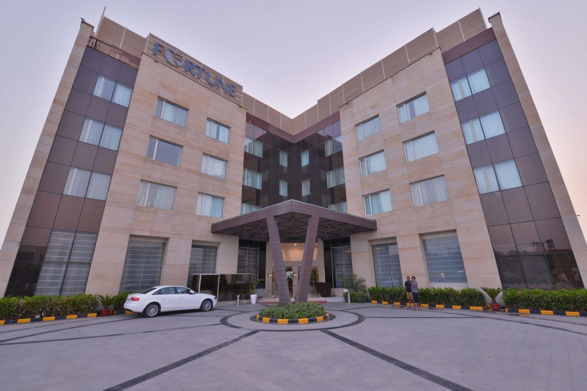 Fortune Park Orange, Sidhrawali, Gurugram - Member Itc Hotels' Group Bhiwadi Esterno foto